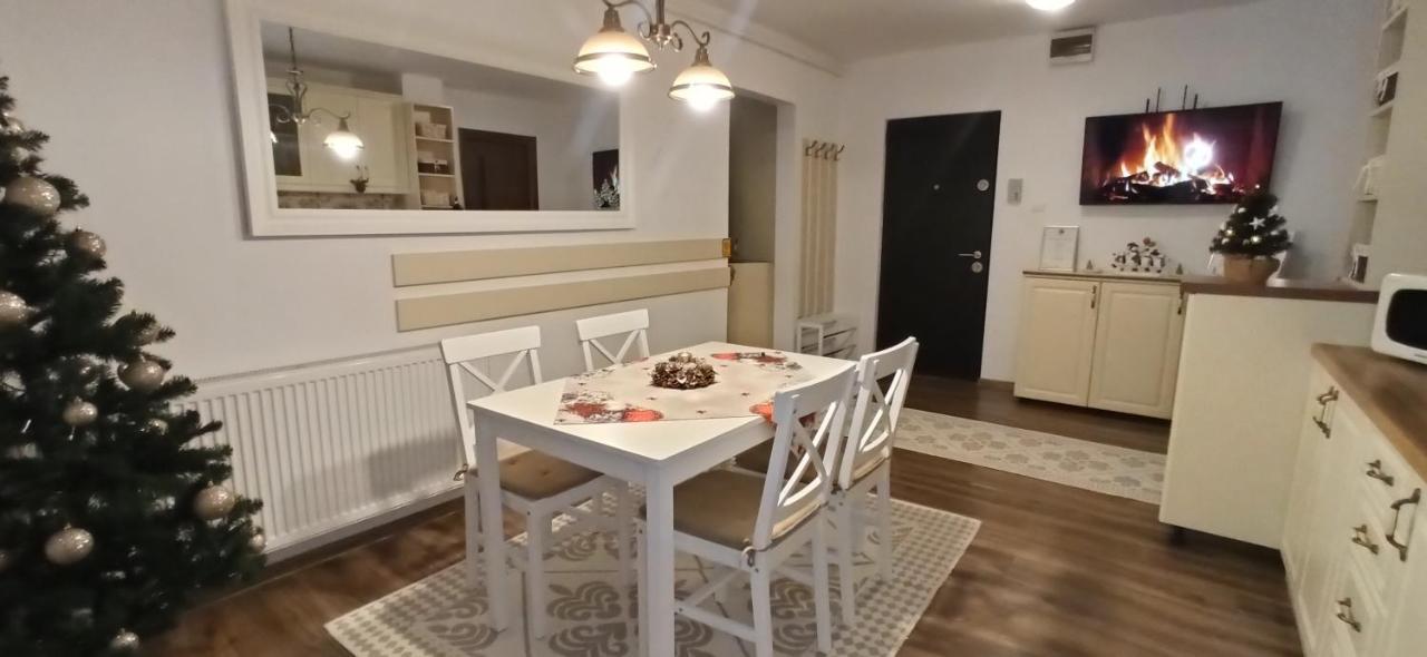 Apartament Atena Petroşani Exteriér fotografie
